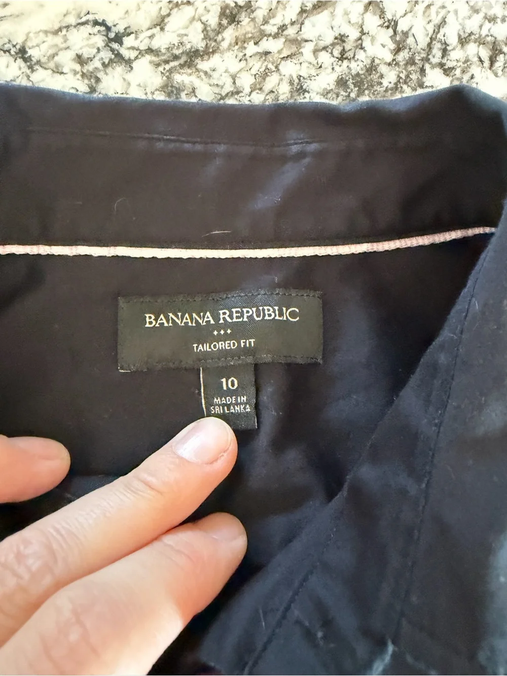 Women’s Banana Republic Tailored Fit Black Button-Up Shirt - Classic Long Sleeve